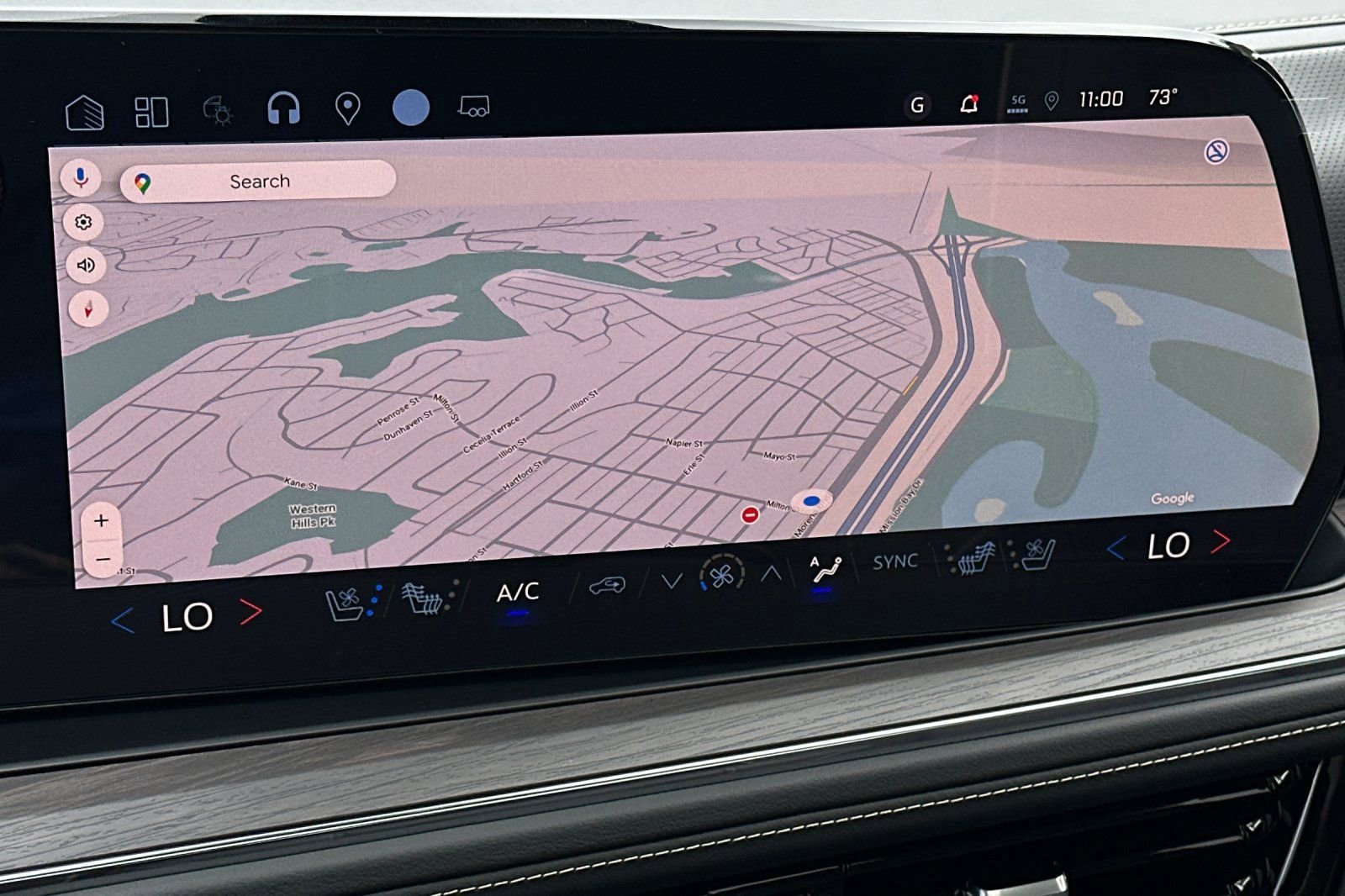 2025 Chevrolet Suburban Premier - Photo 21