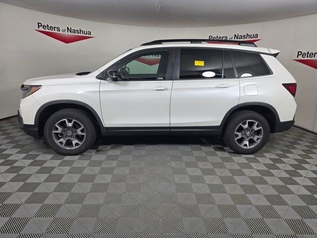 Used 2022 Platinum White Pearl Honda TrailSport image 3