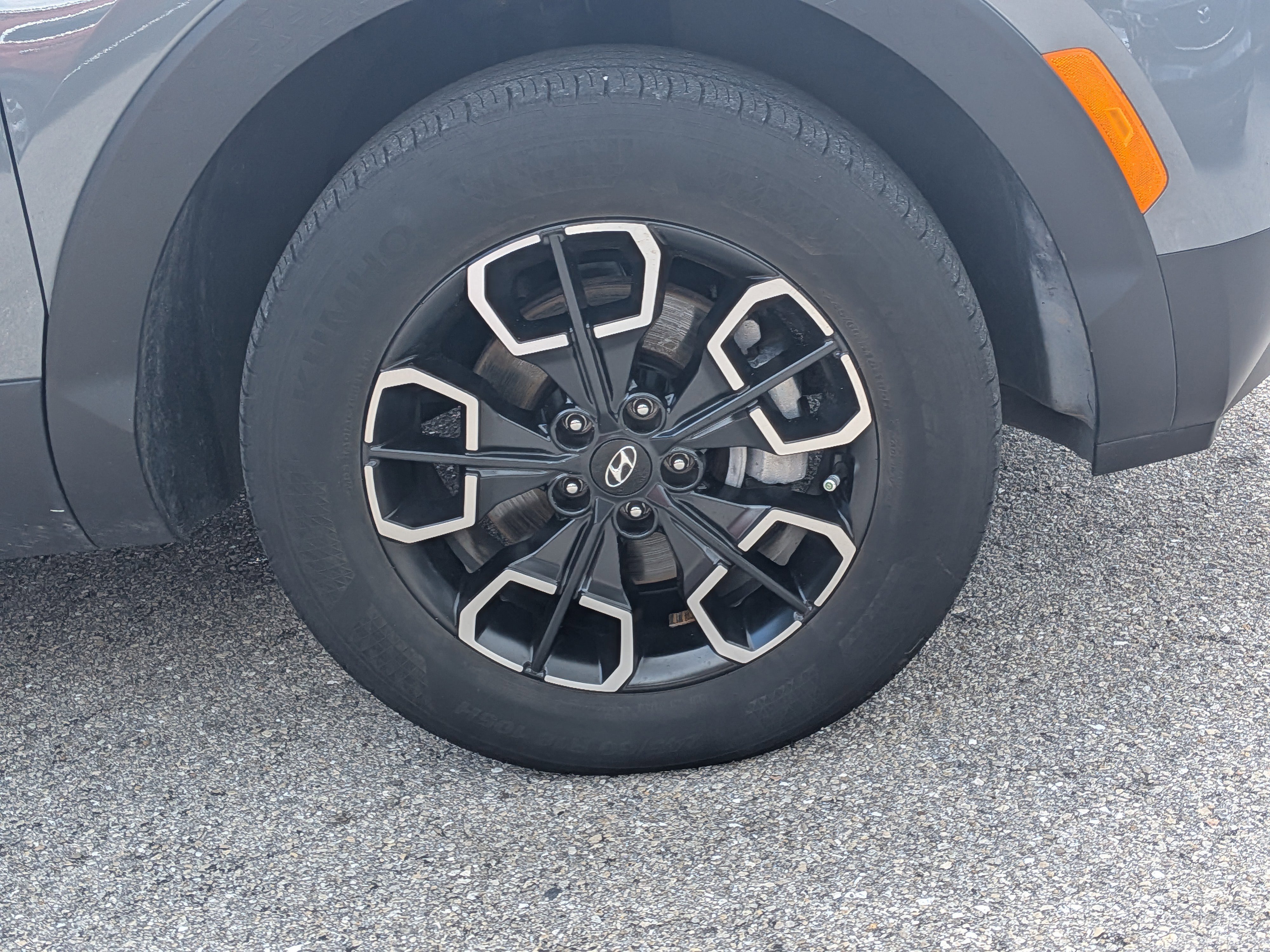 Certified Used 2024 Hampton Gray Hyundai SEL image 11