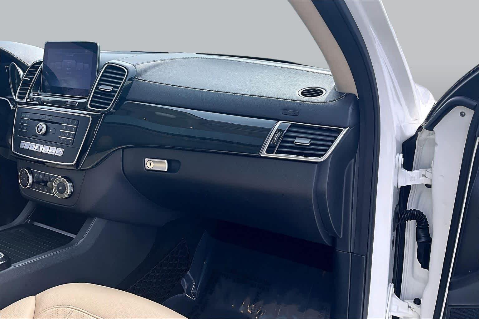 Used 2019 Polar White Mercedes-Benz GLS 450 image 19