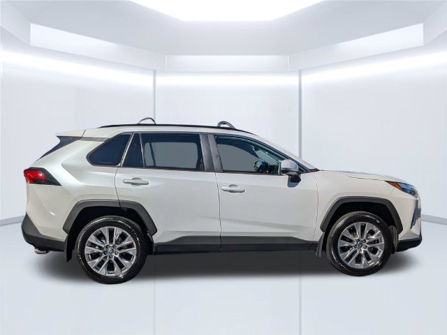 Certified Used 2025 Beige Toyota XLE Premium image 9