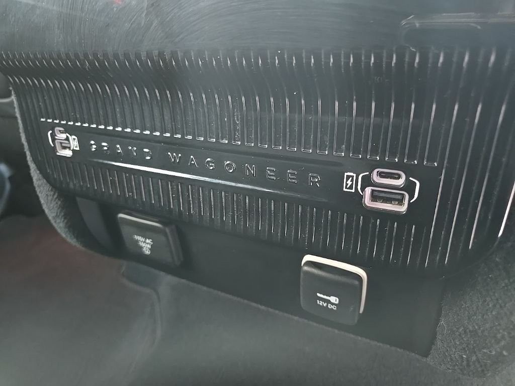 Used 2024 White/off-white Jeep Series II image 99