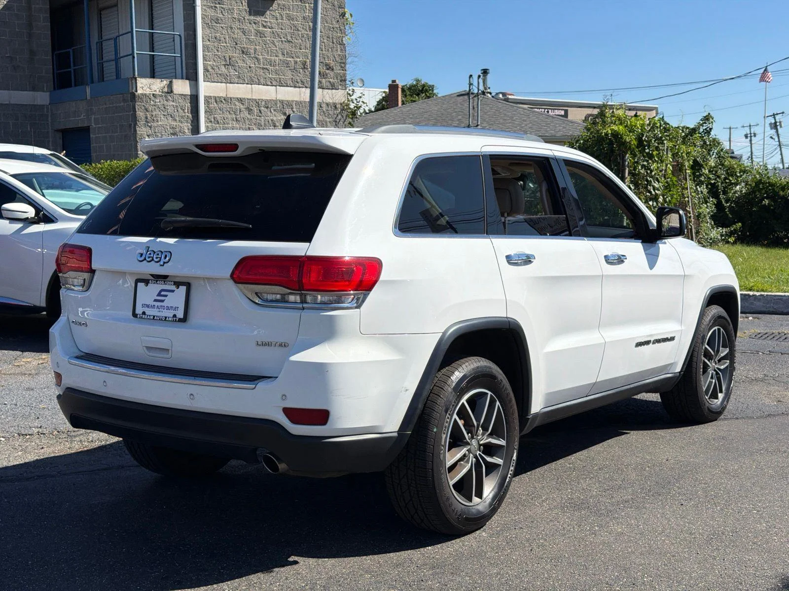 Used 2018 White Jeep Limited image 7