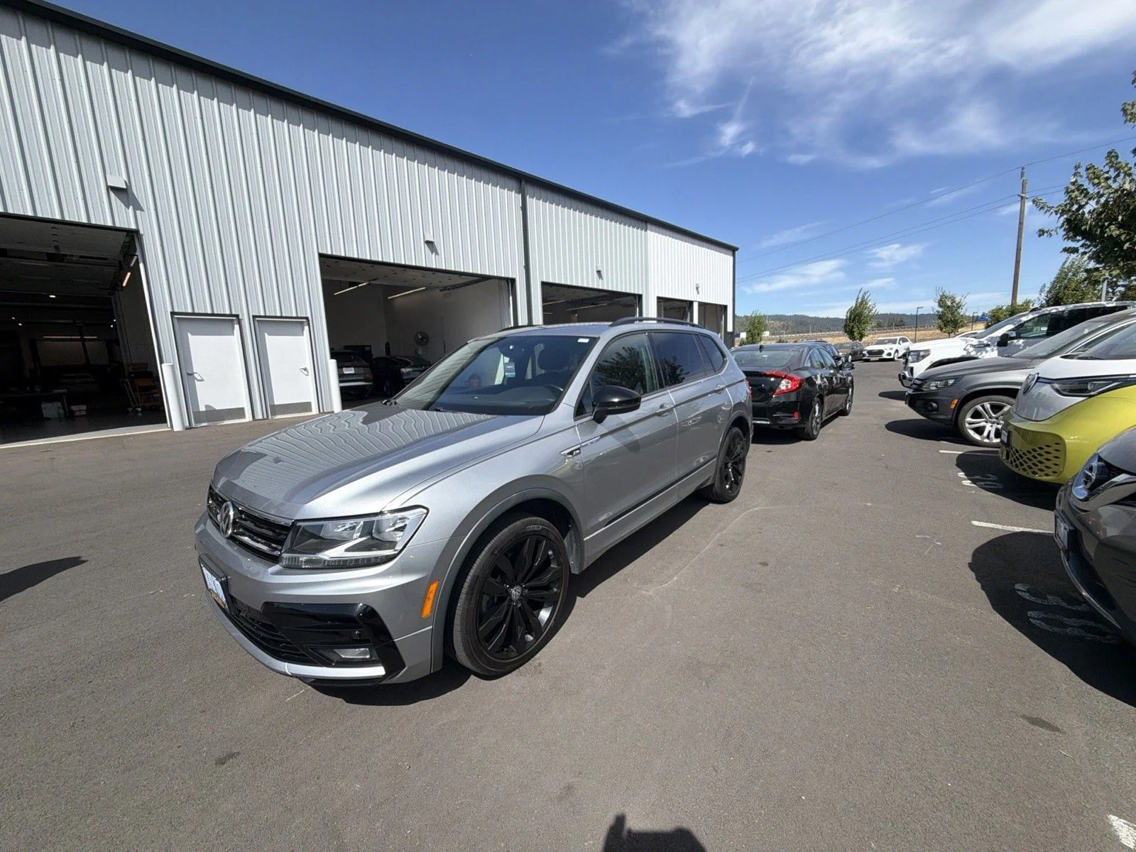Used 2020 Silver Volkswagen 2.0T SE R-Line Black image 4