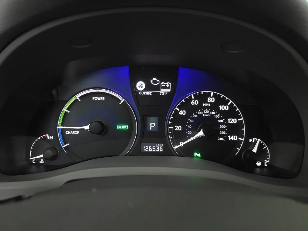 Used 2010 White Lexus 450h image 21