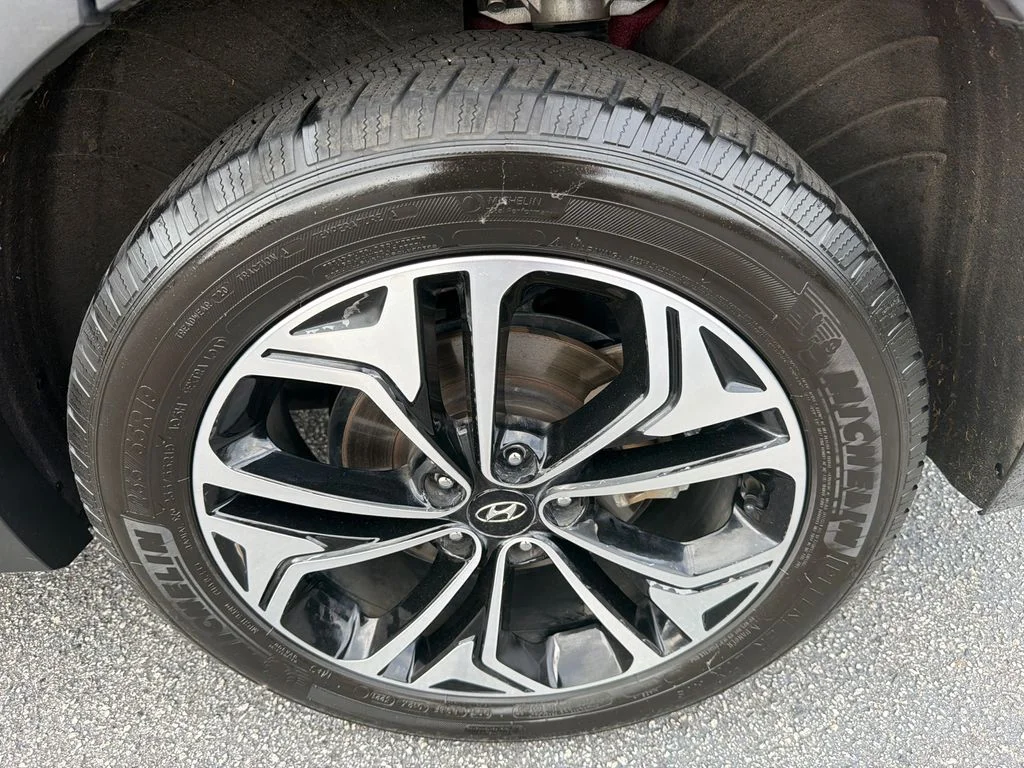 Used 2019 Red Hyundai Ultimate image 20