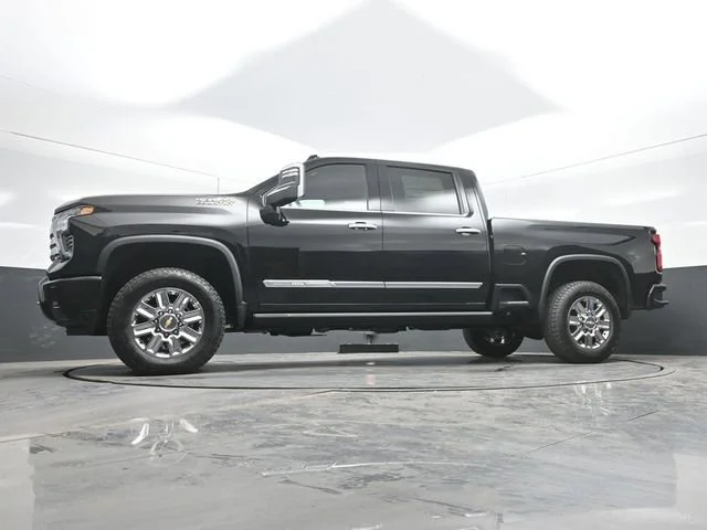 New 2026 Black Chevrolet High Country image 13