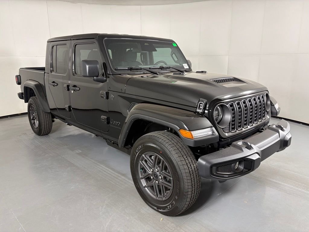 New 2026 Black Clear-Coat Exterior Paint Jeep Sport S image 2