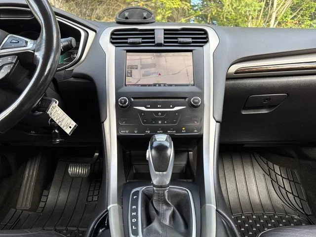 Used 2013 White Platinum Clearcoat Metallic Ford SE Hybrid image 23