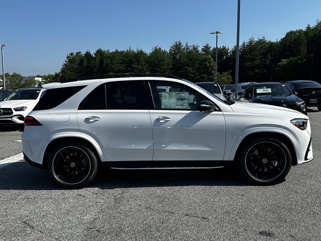 New 2026 MANUFAKTUR Moonlight White Metallic Mercedes-Benz GLE 450 image 9