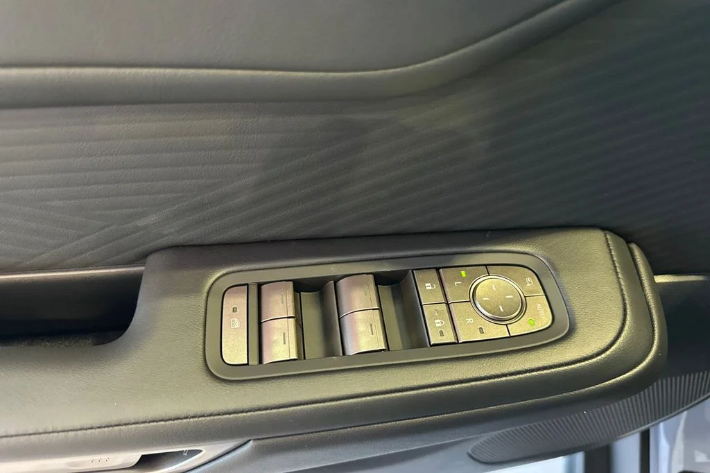 New 2026 Caviar Lexus ES 350e PREMIUM image 11