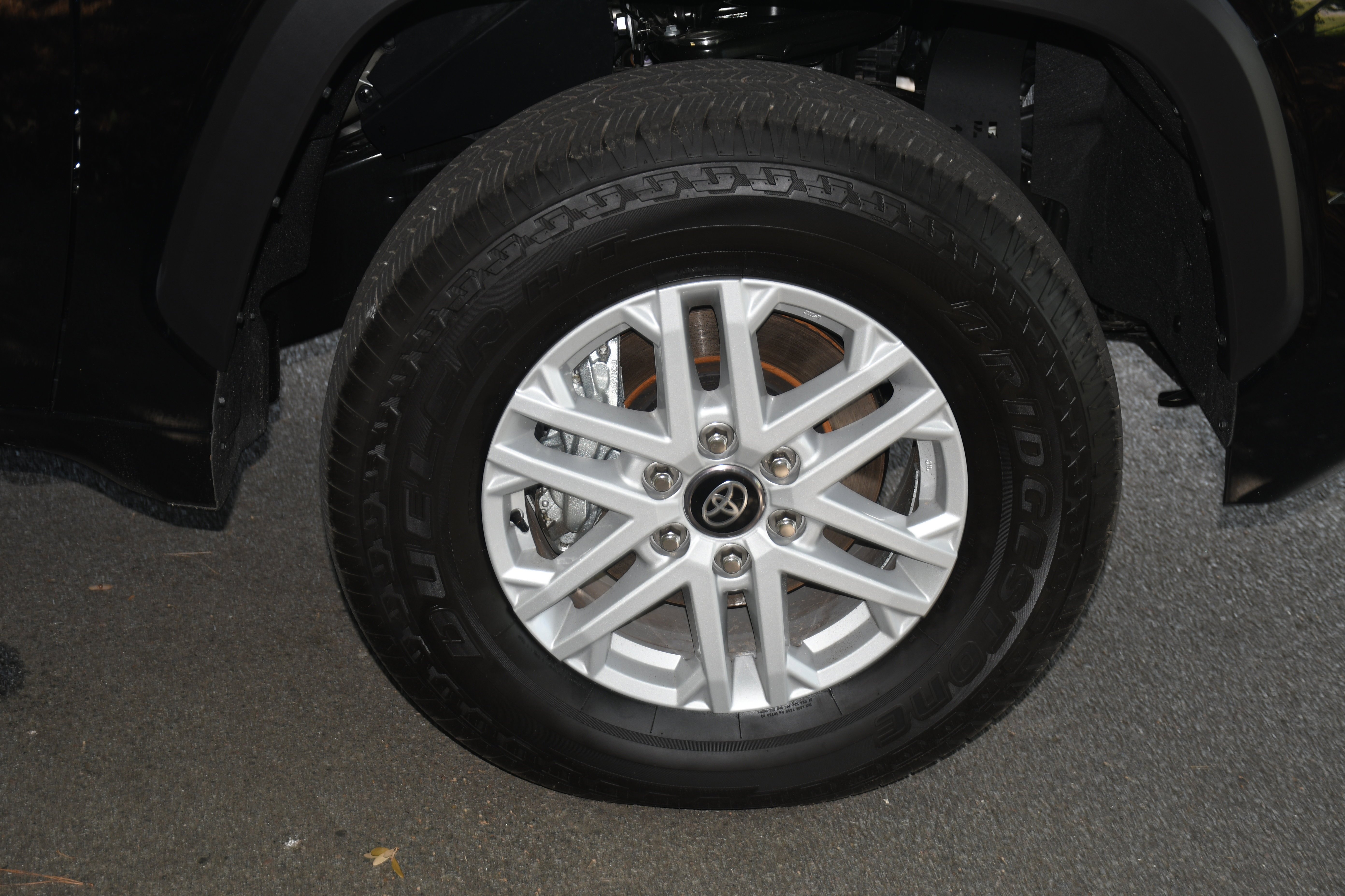 2026 Toyota Tundra SR5 - Photo 21