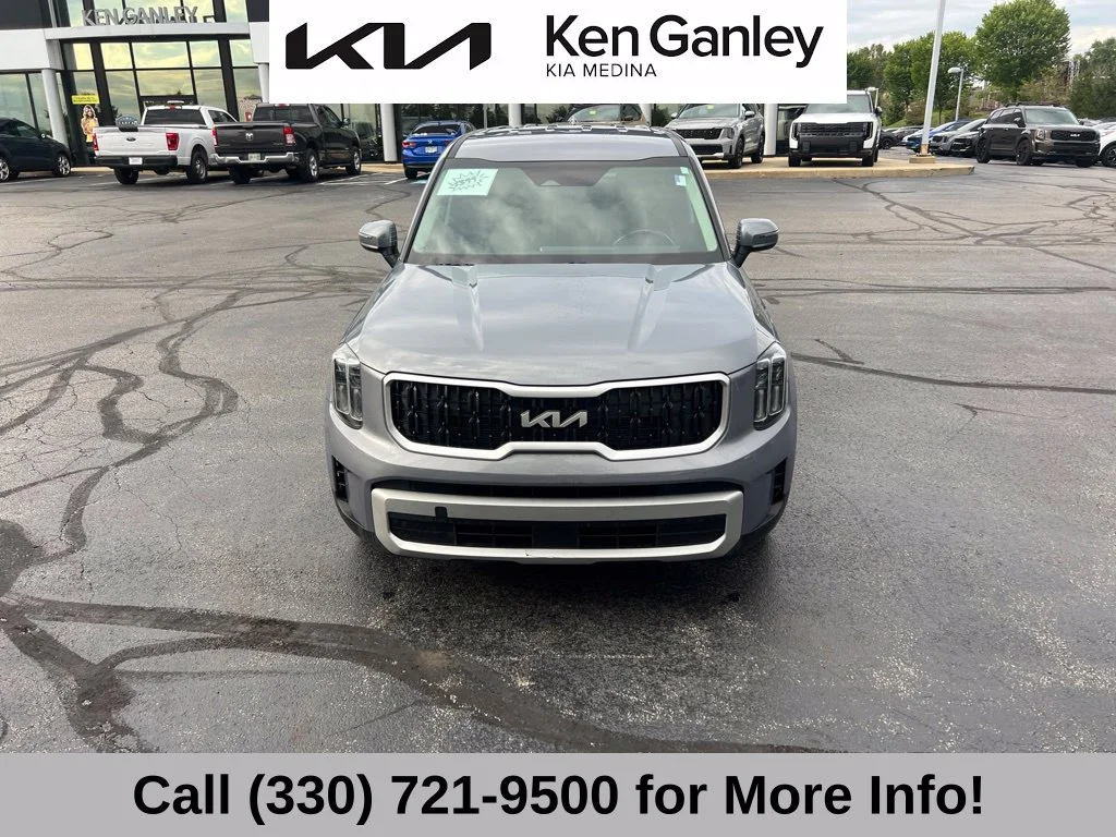 Used 2024 Silver Kia LX image 5