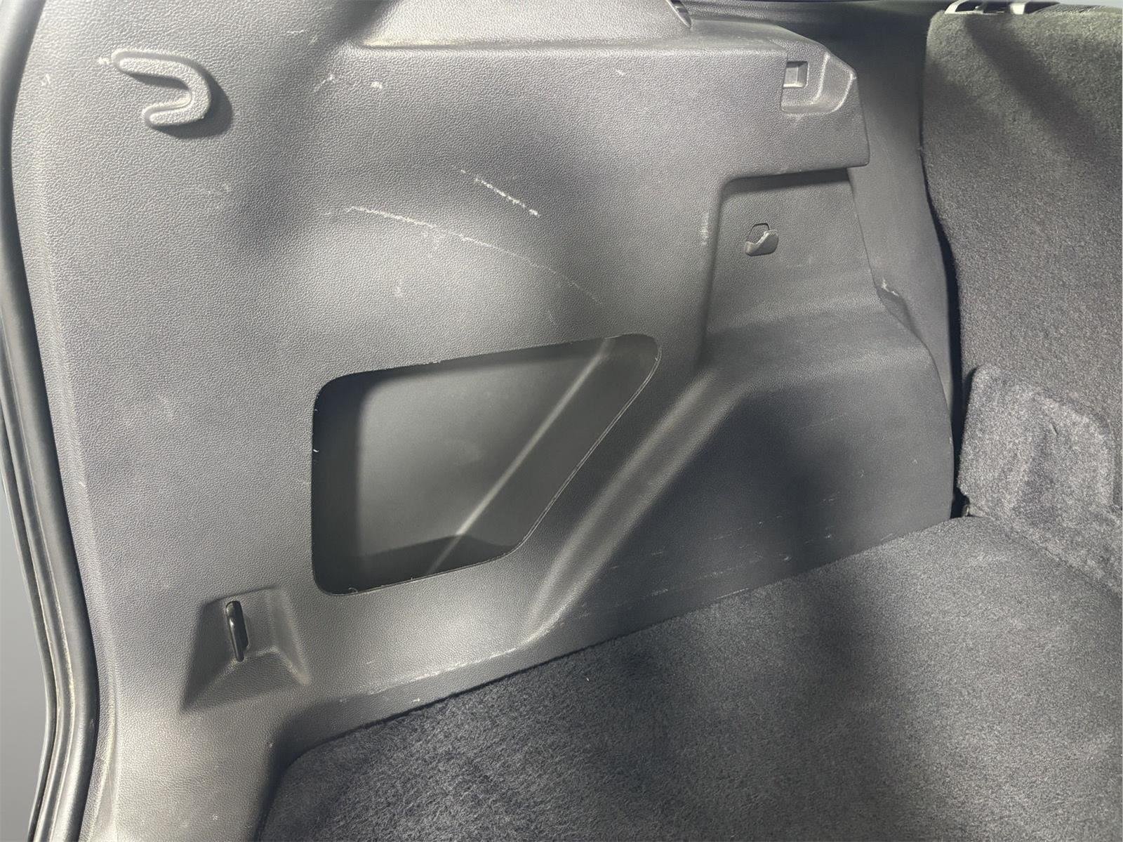 Used 2016 Shadow Black Ford SE image 7