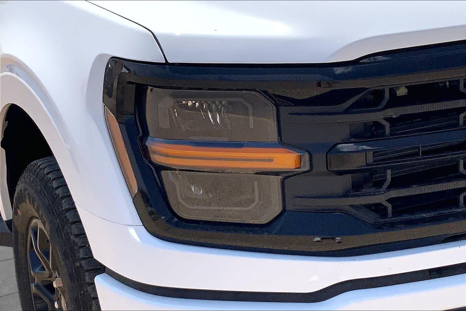 New 2026 Oxford White Ford XLT image 13