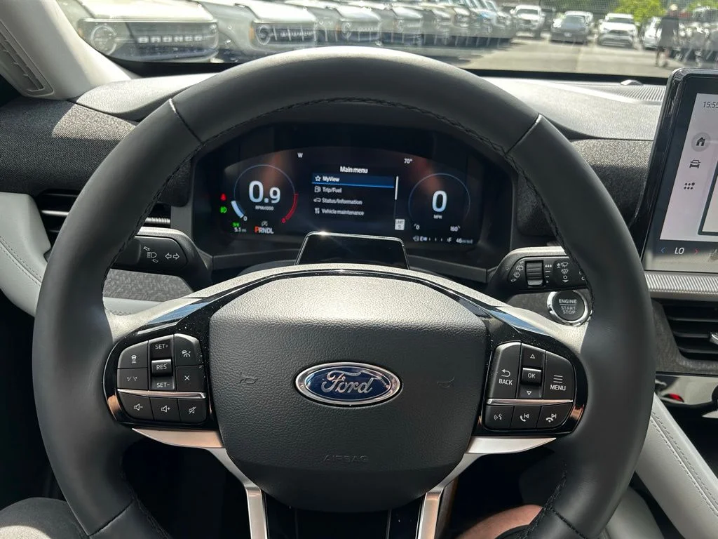 New 2026 Rapid Red Metallic Tinted Clearcoat Ford Platinum™ image 15