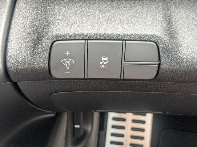 New 2026 White Hyundai SEL Sport image 23