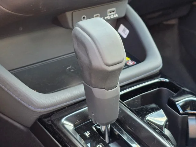 New 2026 ICE SILVER METALLIC Subaru Premium Hybrid image 33