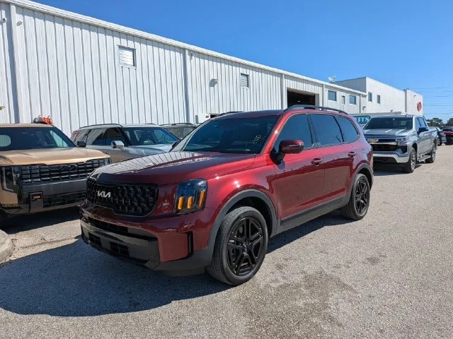Used 2024 Red Kia EX X-Line image 2
