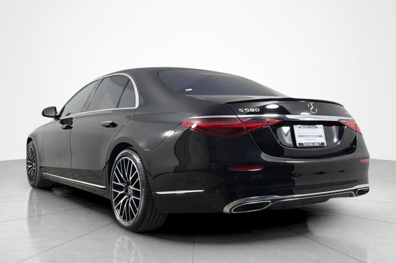 Used 2022 Black Mercedes-Benz S 580 image 3