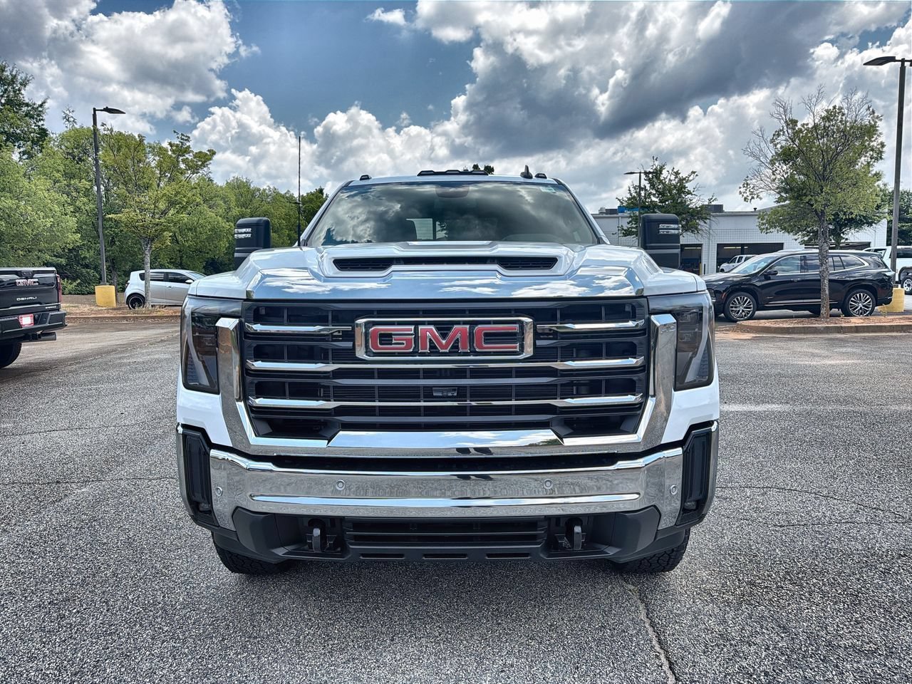 New 2026 Summit White GMC SLE image 3
