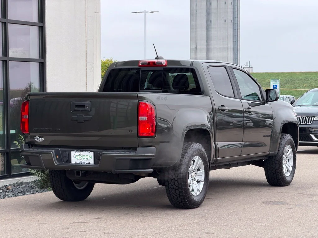 Used 2018 Green Chevrolet LT image 5