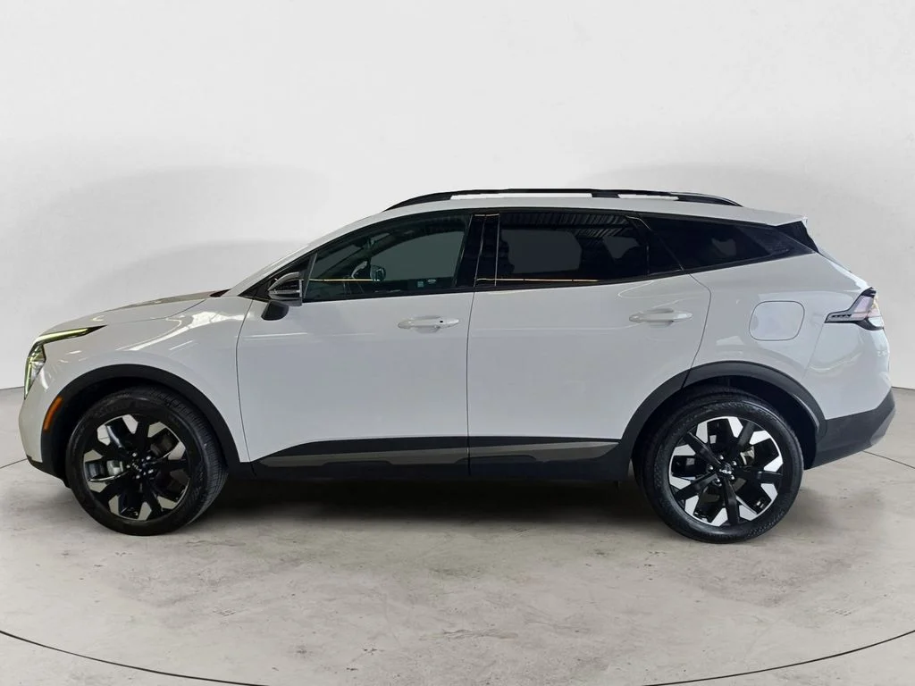 Used 2023 White Kia X-Line image 12