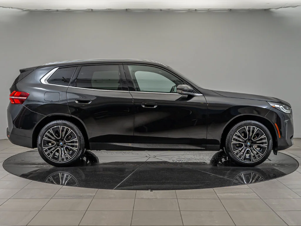 Certified Used 2025 Not Available BMW xDrive 30I image 4
