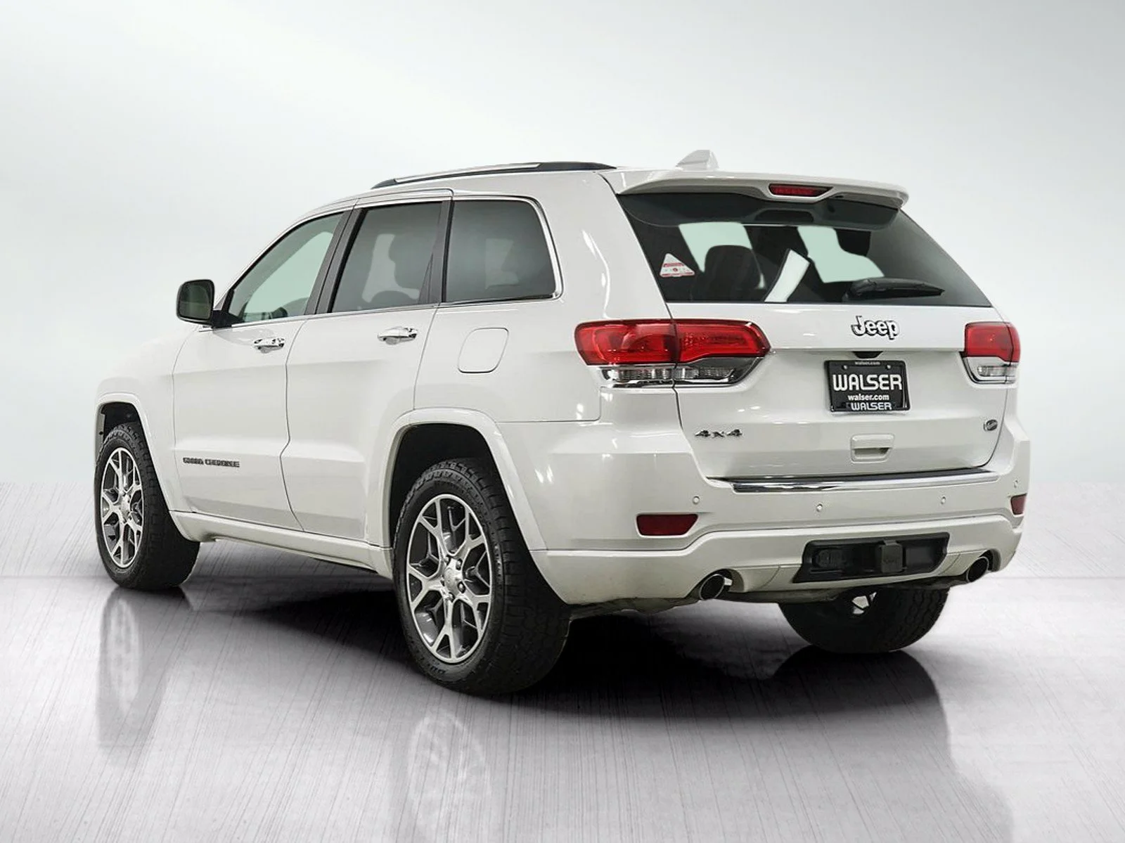 Used 2021 Ivory 3-Coat Jeep Overland image 3