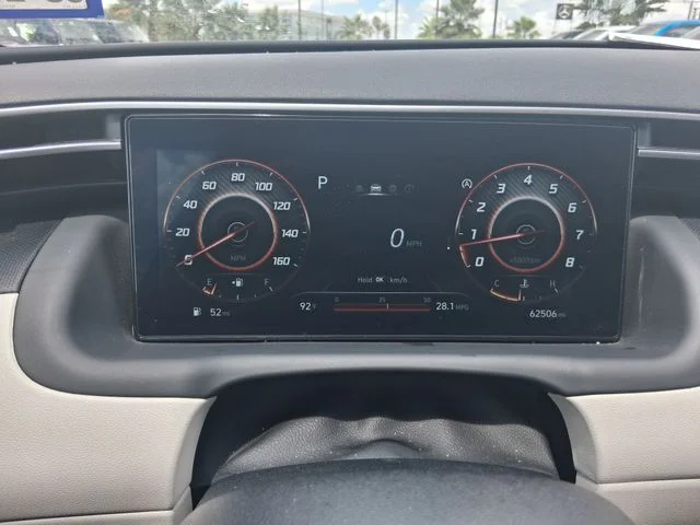 Used 2024 White Hyundai SEL image 10