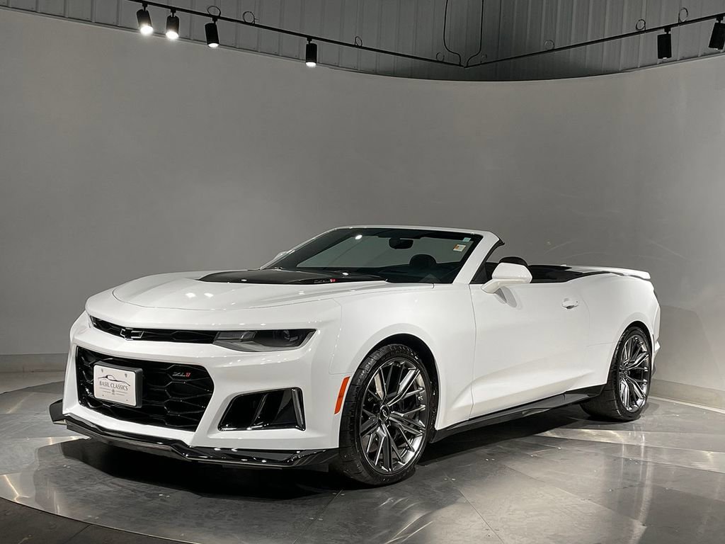 Used 2023 Summit White Chevrolet ZL1 image 3