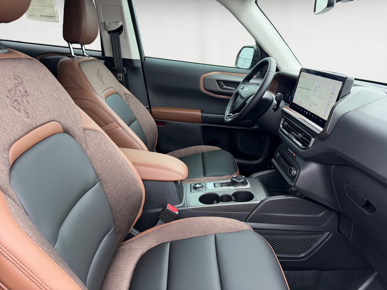 New 2026 Carbonized Gray Metallic Ford Outer Banks image 15
