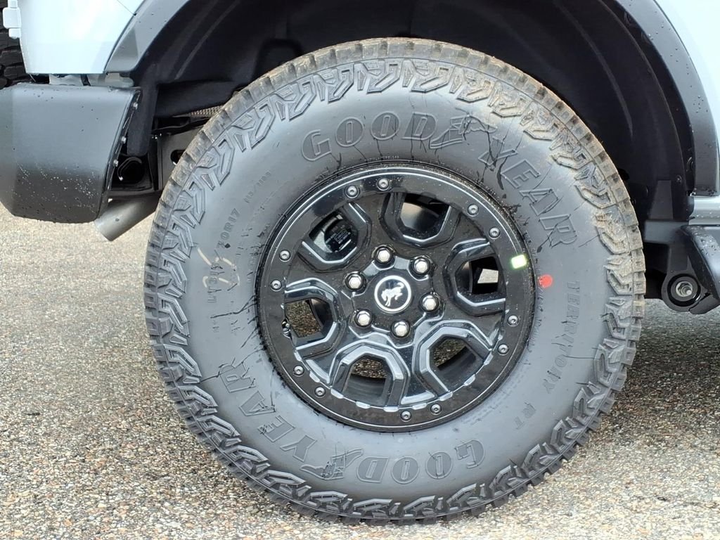 New 2026 Avalanche Gray Ford Outer Banks® image 7