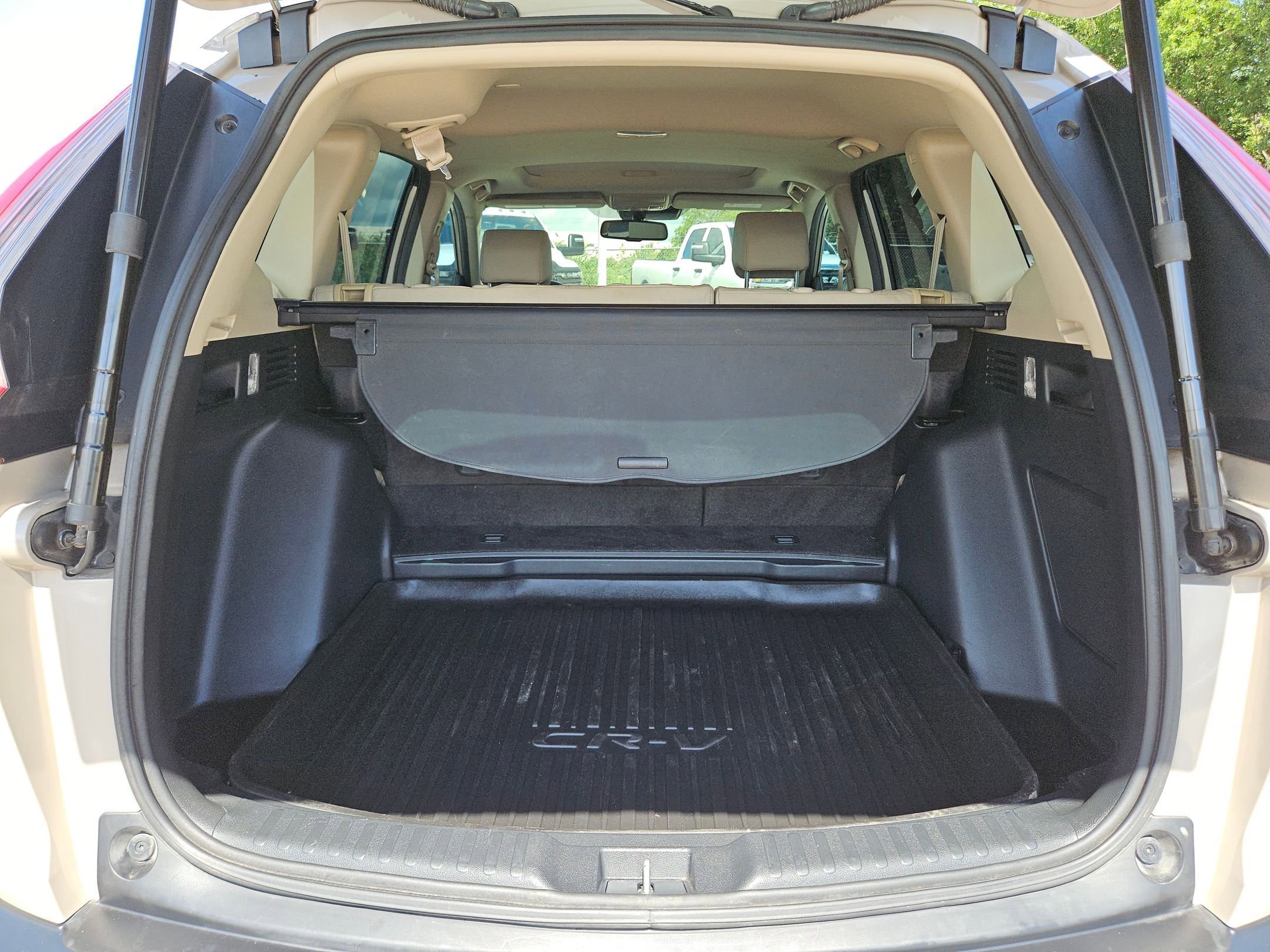 Used 2017 Beige Honda Touring image 24