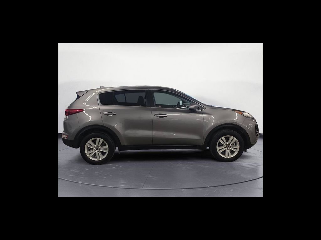 Used 2018 Silver Kia LX image 7