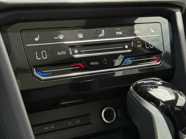 New 2026 Black Volkswagen 1.5T SE image 16