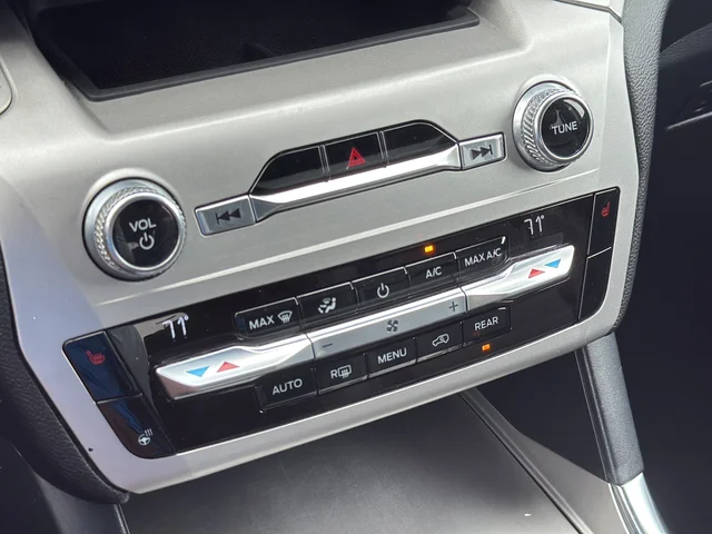 Used 2021 White Ford XLT image 29