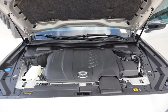 Used 2025 Platinum Mazda 3.3 Turbo Premium image 22