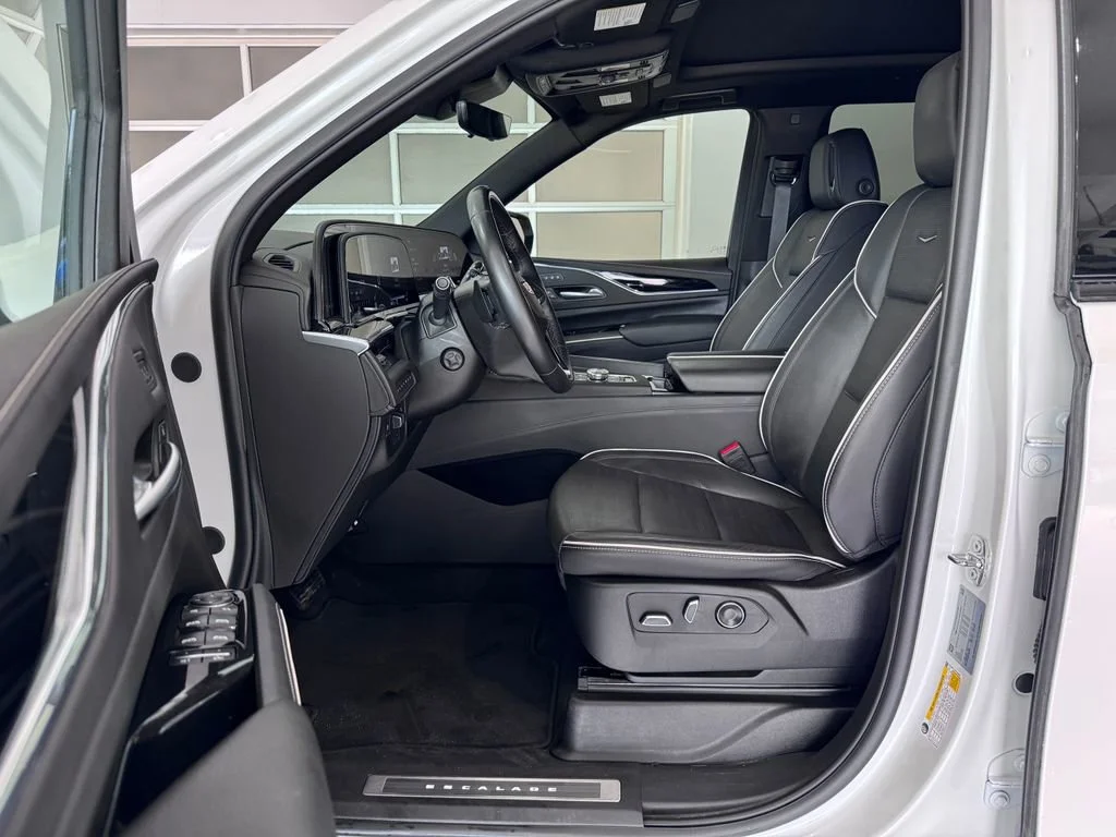 Used 2024 Crystal White Tricoat Cadillac Sport image 12