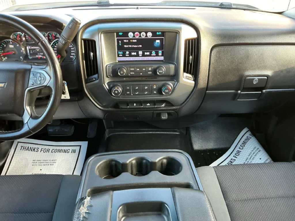 Used 2016 SUMMIT WHITE Chevrolet LT image 25