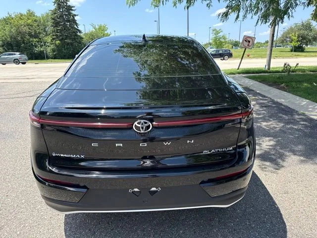 Used 2024 Black Toyota Platinum image 9