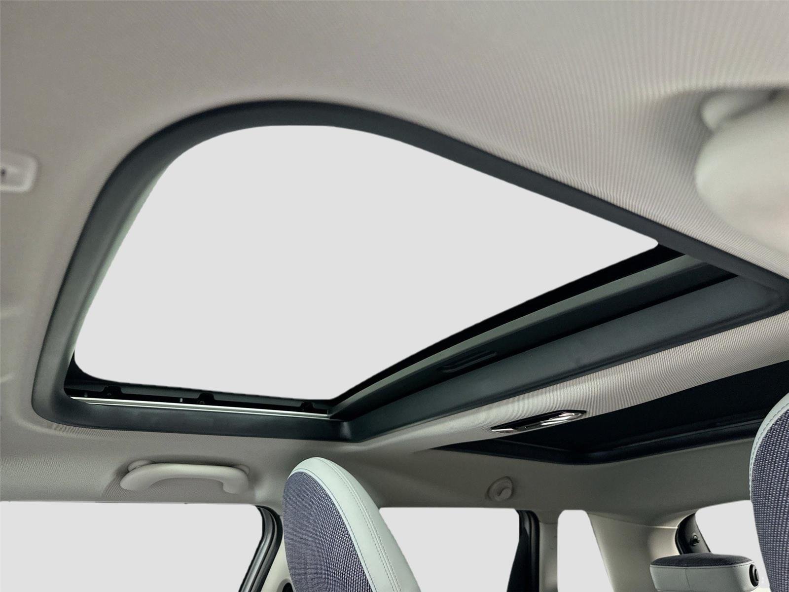 2025 MINI Hardtop 4 Door S - Photo 16