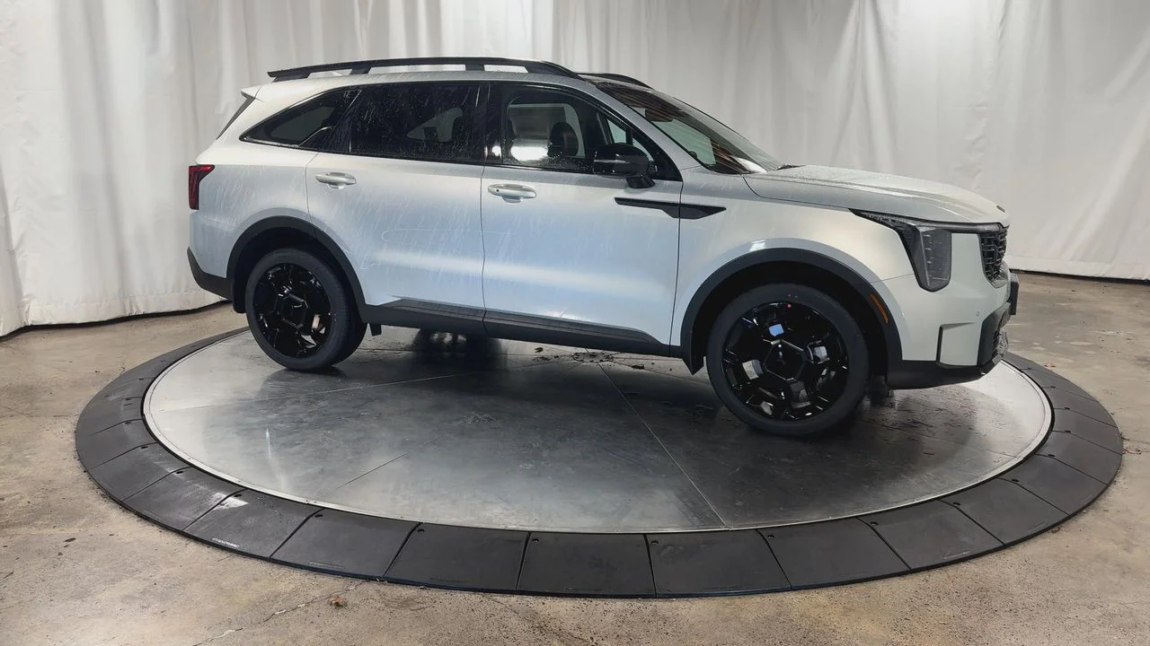 New 2026 Ivory Kia X-Line EX image 2