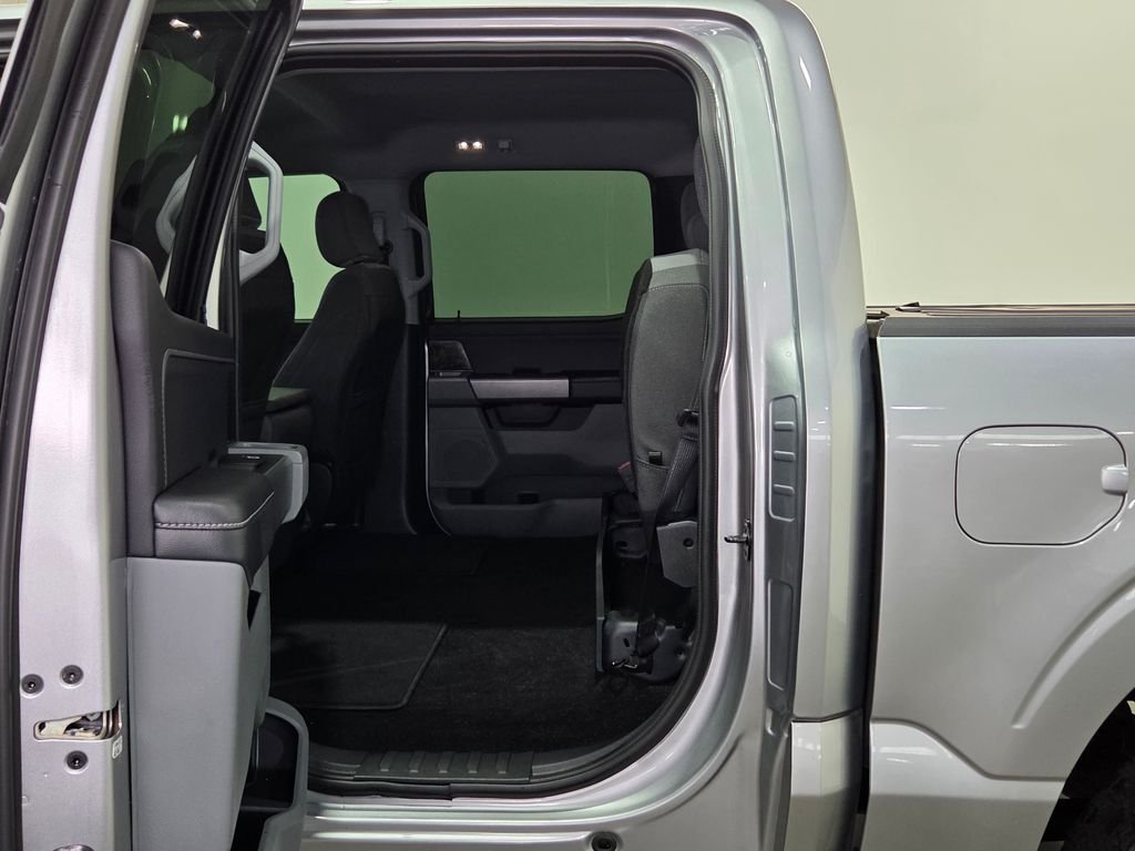Used 2022 Silver Metallic Ford XLT image 19