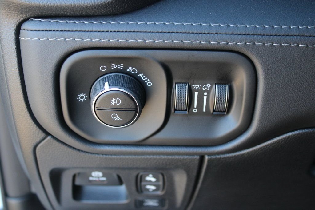 2026 RAM 1500 Limited - Photo 12