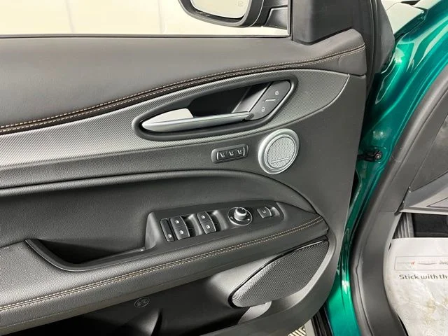 2025 Alfa Romeo Stelvio Intensa - Photo 16