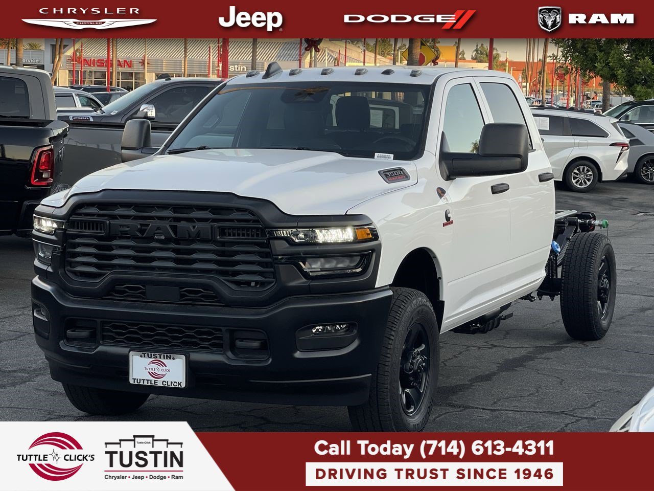 New 2026 Bright White Clear-Coat Exterior Paint RAM Tradesman image 3