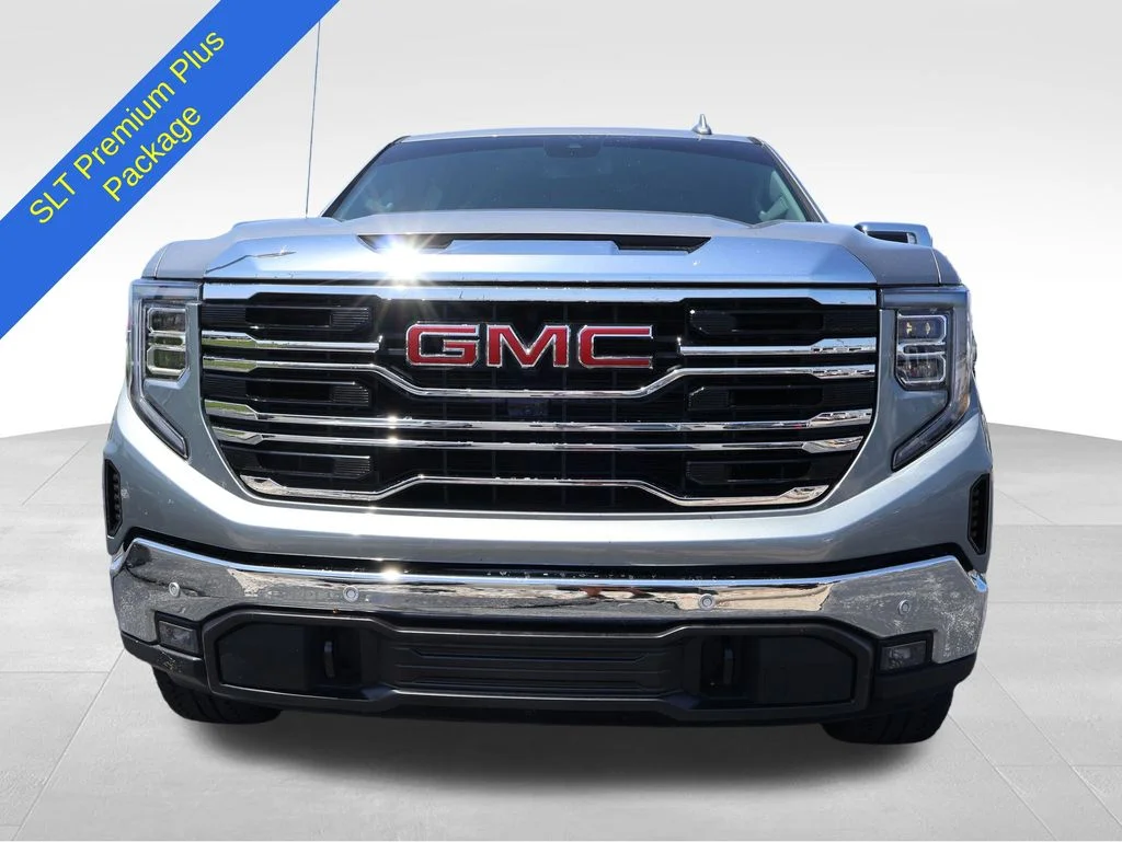 Used 2025 Sterling GMC SLT image 5