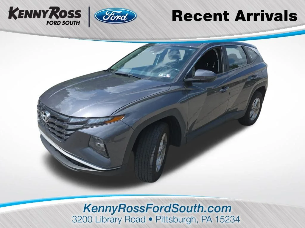 Used 2022 Gray Hyundai SE image 1