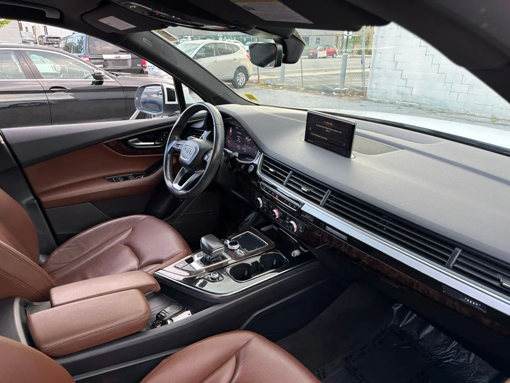 Used 2019 White Audi 45 Premium Plus image 10